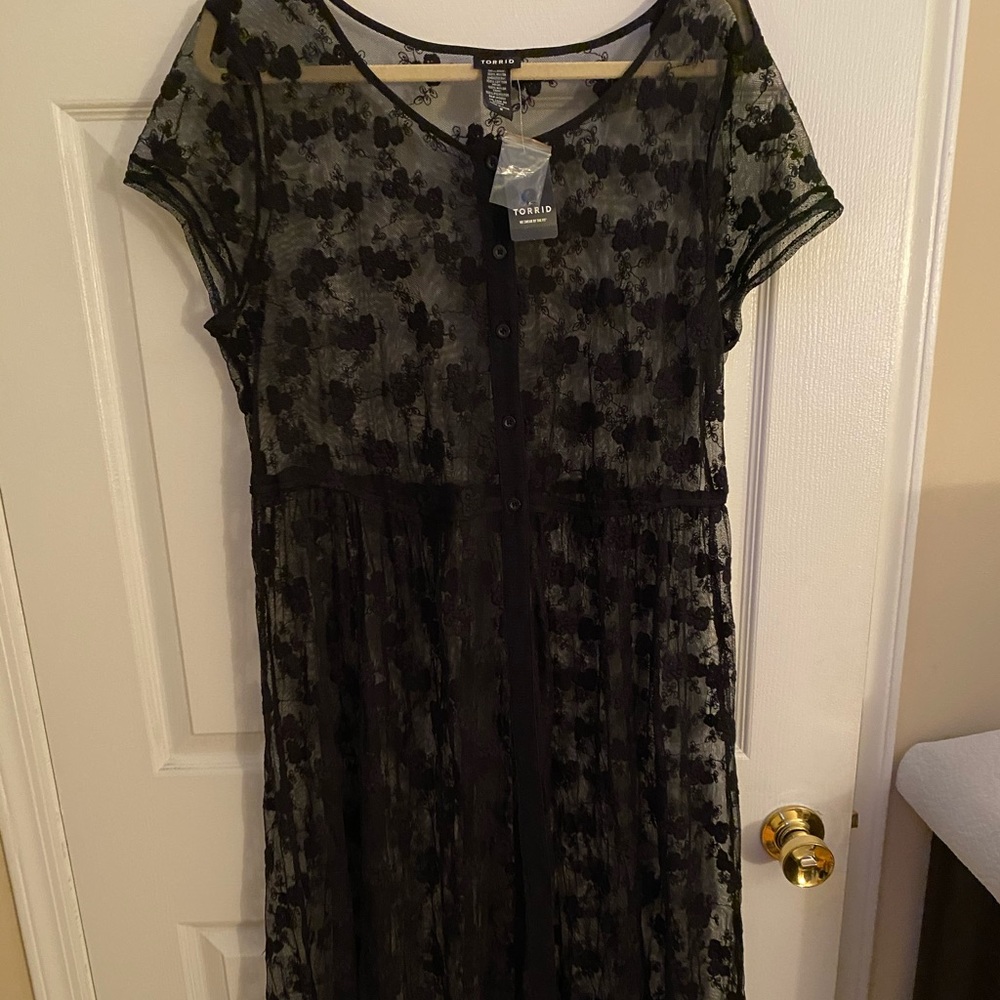 Beautiful lace floor length duster nwt